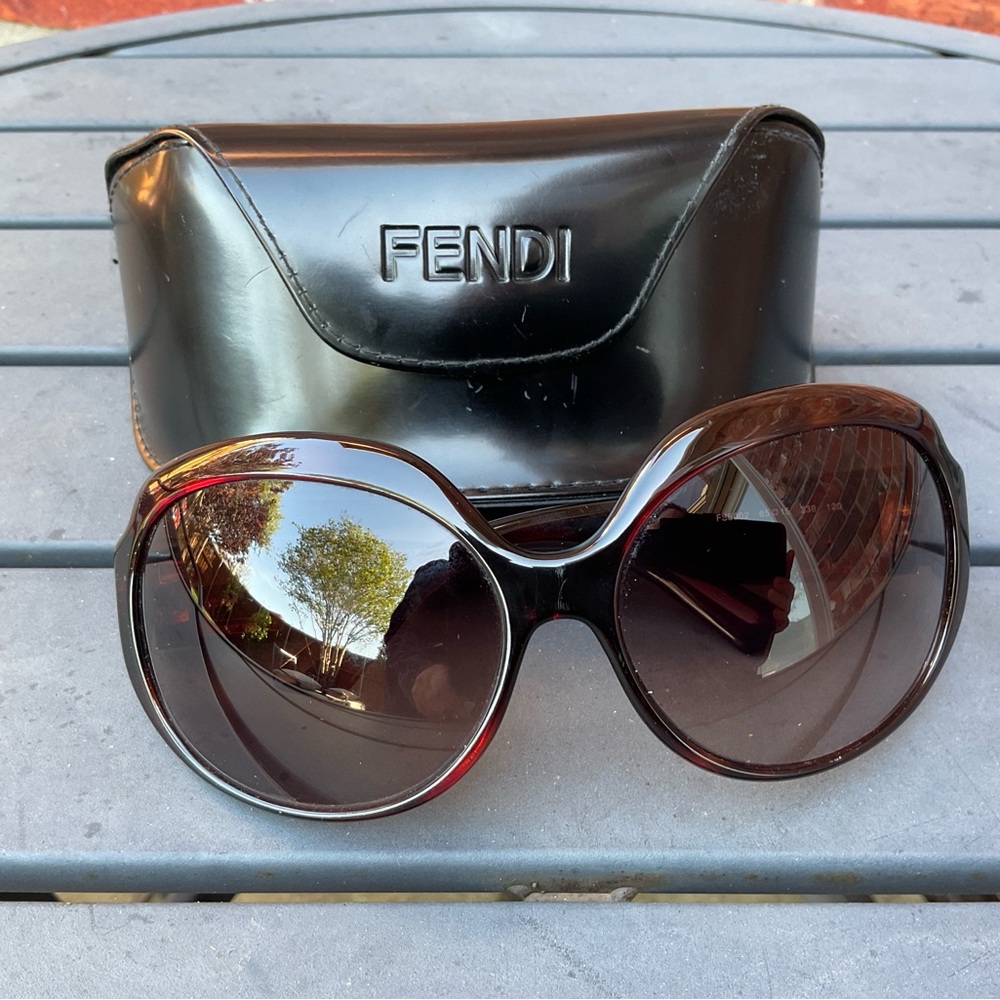 Fendi FE5002 Large Sunglasses in 238 Havana/Brown Gradient